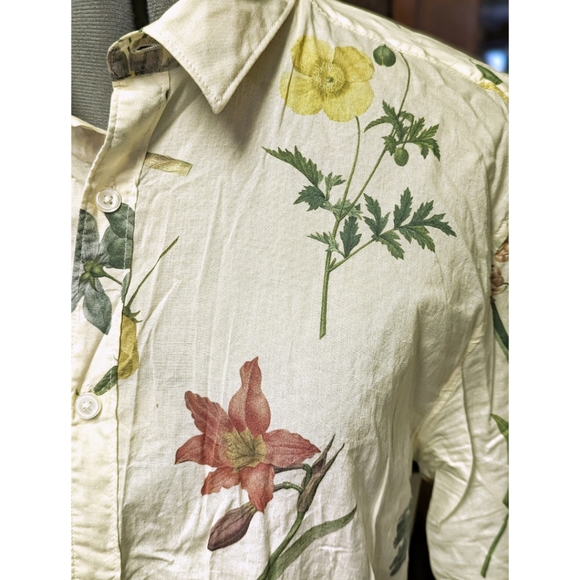 Floral button down shirt - Picture 2 of 4